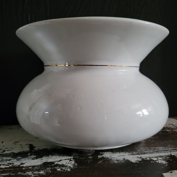 Antique White and Gold Porcelain Spittoon Monogrammed "N.J.", Antique Tobacciana - Picture 5 of 8